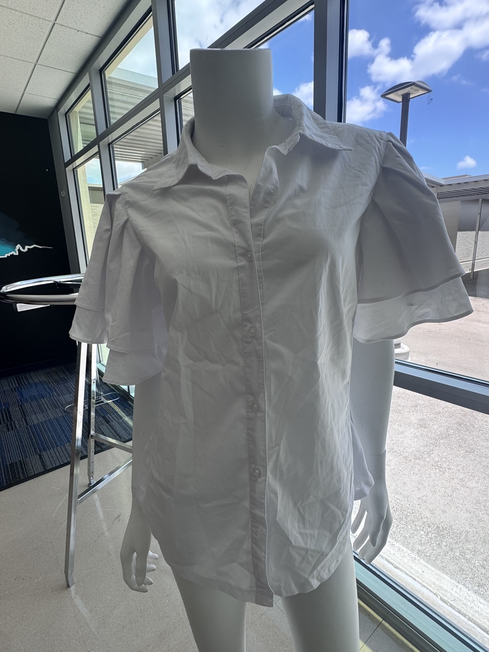 Zac & Rachel White Button-Front Ruffle Sleeve Blouse